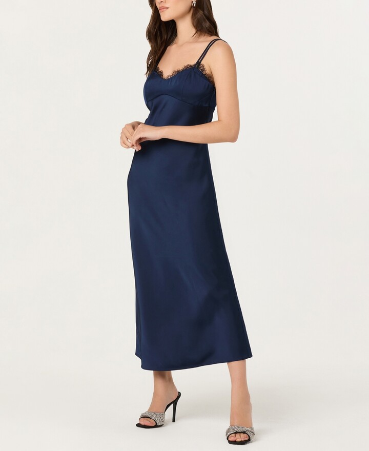ASTR the Label Women's Nevaeh Sweetheart Neck Midi Dress