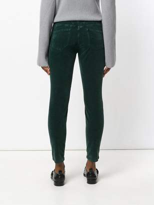 Closed cropped trousers