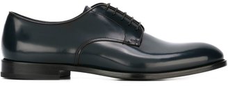 Doucal's classic Derby shoes