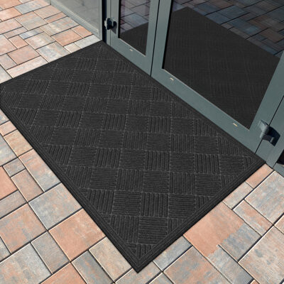 Apache Mills Crosshatch 60 in. x 36 in. Outdoor Door Mat