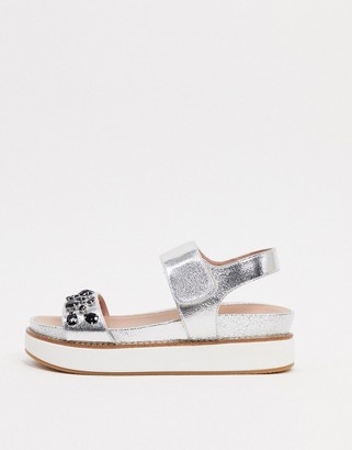 Call it SPRING umoinna chunky flatform sandals in silver