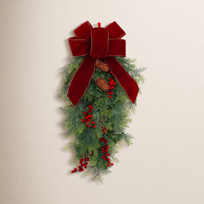 Haute Decor Classic Pre-Lit Swag with 15 Warm Lights