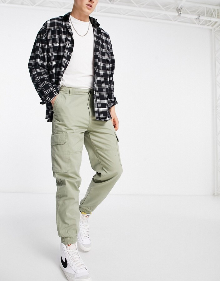 New Look cuffed cargo pants in khaki - ShopStyle