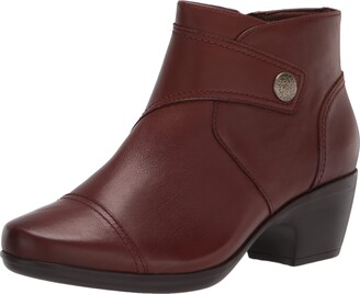 clarks booties canada