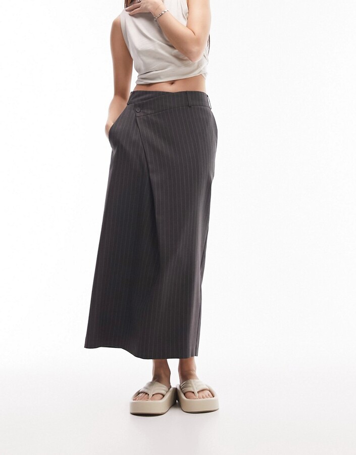 Miss Selfridge Petite poplin tiered maxi skirt in khaki - ShopStyle