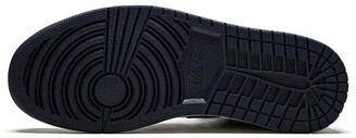 Jordan Retro High OG "Obsidian/University Blue" sneakers