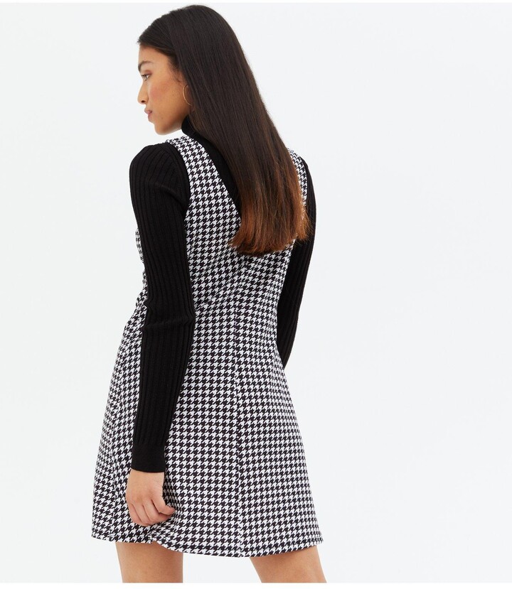 petite pinafore