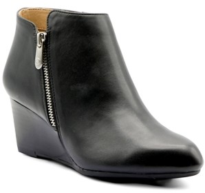 adrienne vittadini boots