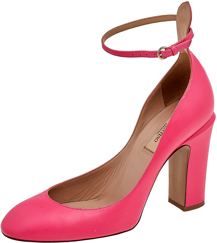 ankle strap pumps block heel