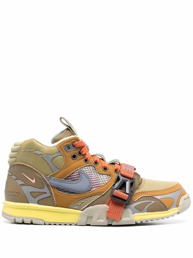 nike tan trainers