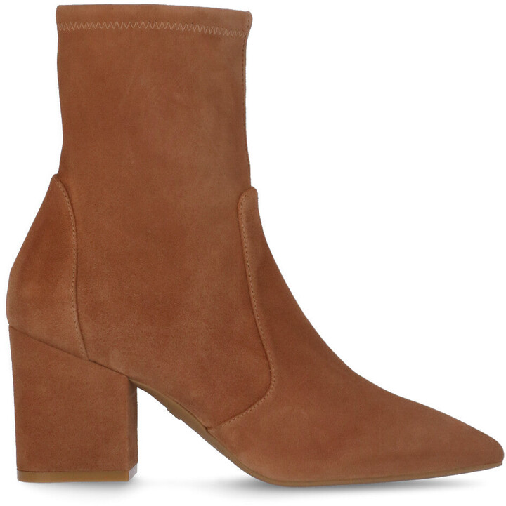 stuart weitzman pointed toe boots