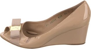 Ferragamo Vara Bow Accent Patent Leather Pumps