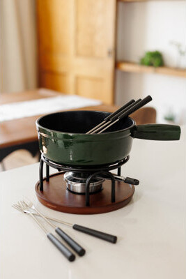 Swissmar Ticino 9 Piece Cast Iron Fondue 9 Piece Set 2 Quart