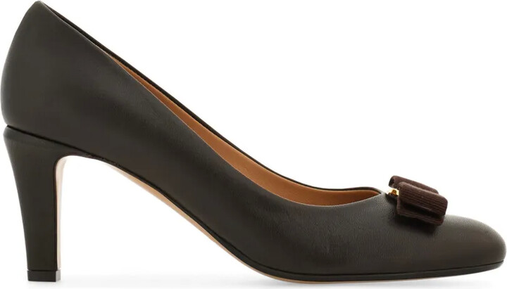 Ferragamo Vara bow pump