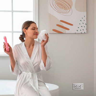 Faith 20-Amp GFCI Tamper Resistant Decorator Outlet