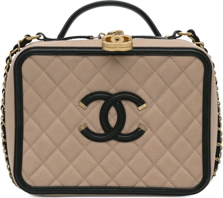 Chanel Pre Owned 2018-2019 large CC appliquée Filigree vanity handbag -  ShopStyle Satchels & Top Handle Bags