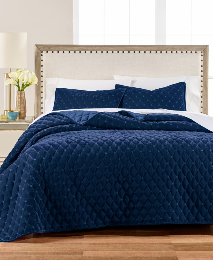 Martha Stewart Collection Diamond Tufted Velvet Quilt, Full/Queen