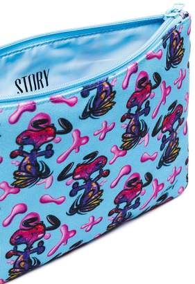 Private Label blue Snoopy graphic print pouch