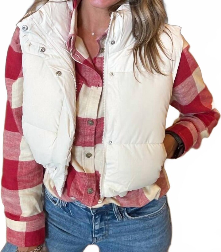 Love Tree Haven Puffer Vest In Ivory