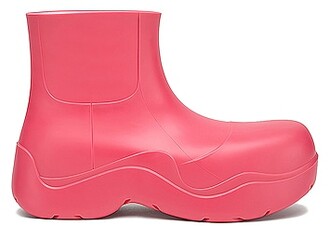 Bottega Veneta The Puddle Boots in Pink