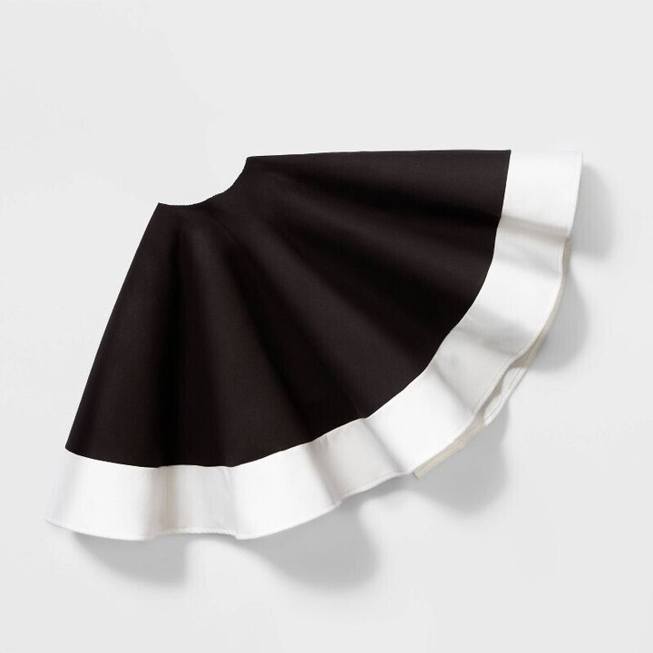 Wondershop Tree Skirt Size 42"-54" Black White Round Christmas Holiday New