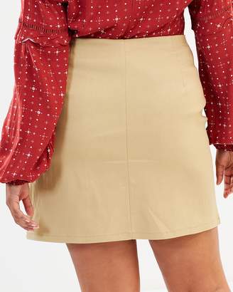 ICONIC EXCLUSIVE - Ann Mini Skirt
