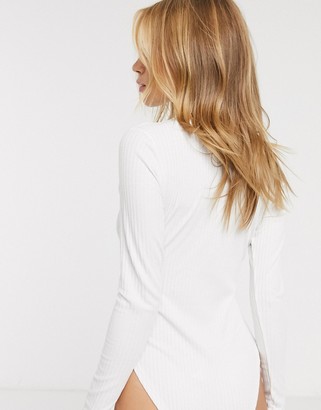 New Look long sleeve turtle neck ribbed body in cream