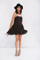 Thumbnail for your product : UO 2289 Ecote Maddie Tiered Sundress