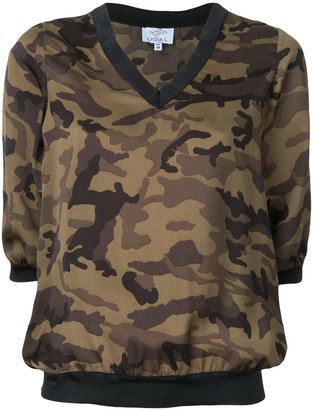 Lydia L. - cropped camouflage top