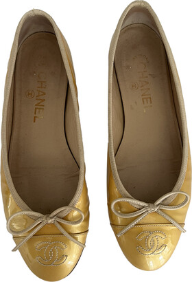 Pre-loved] Chanel Metallic Leather Ballet Flats - Gold