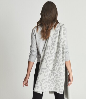 Reiss Amber - Wool Blend Leopard Scarf in Grey