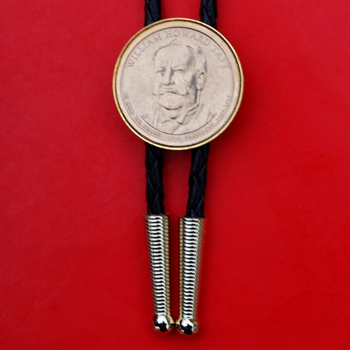 2013 Presidential Dollar Bu Coin Simple Slide 36" Black Leatherette Cord Gold Bolo Tie - William Howard Taft(1909-1913 Years Served