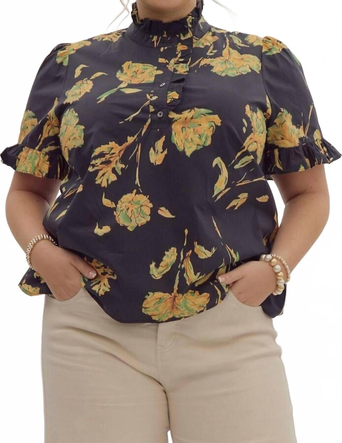 Entro Charming Floral Top In Black