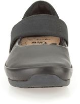 Thumbnail for your product : Clarks Elza Brook Youth