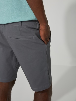 Frank and Oak Pace 9" Commuter Short in Iron
