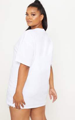 PrettyLittleThing Plus White Oversized Slogan T Shirt