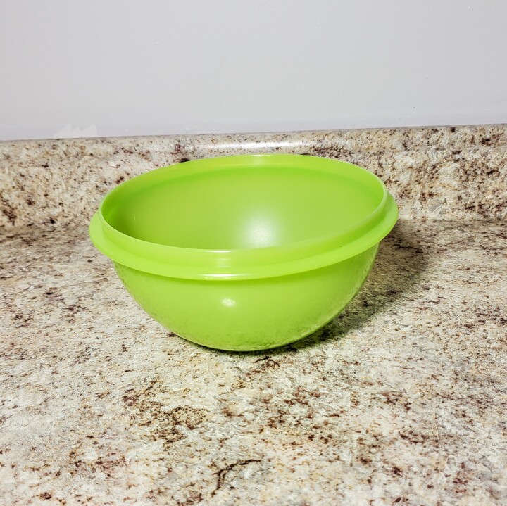Tupperware Wonderlier Bowl 6 Cup #2519 No Lid Lime Green New