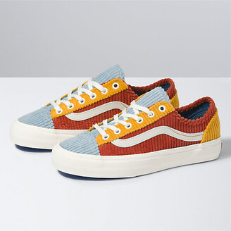 vans style 36 decon on feet