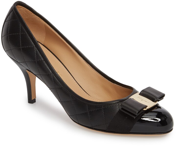 ferragamo carla pump