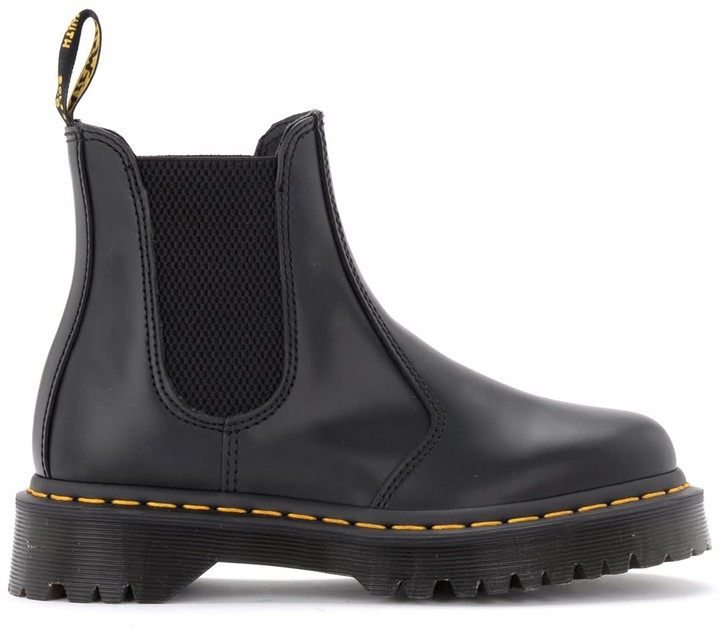 dr martens smooth 2976