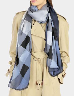 Burberry 190X70 Ombrée Mega Check Ultra Washed Stole in Dusty Blue Silk