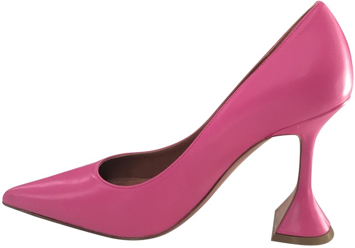 amina muaddi holli metallic slingback pumps