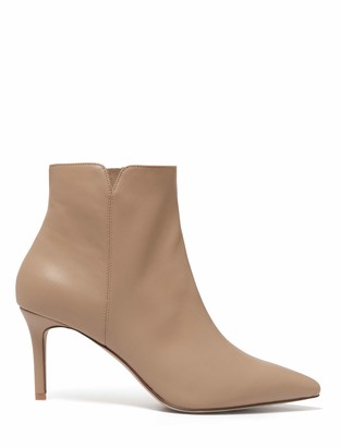 pointed mid heel boots