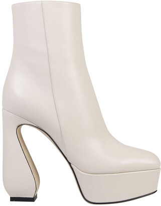 Si Rossi Heeled Zip-Up Ankle Boots