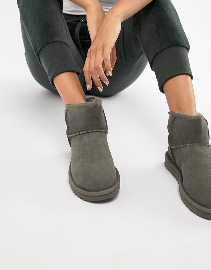 gray ugg boots womens