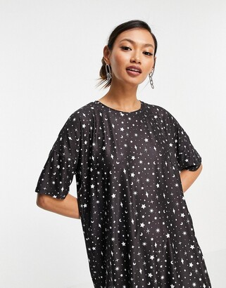 Urban Threads t-shirt dress in black star print