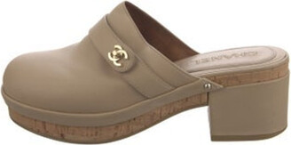 chanel clogs 2022
