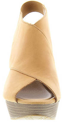 Kenneth Cole Reaction Sole Safe (Women's)