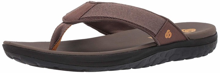clarks flip flops mens black
