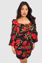 Thumbnail for your product : boohoo Plus Dark Floral Ruched Dress